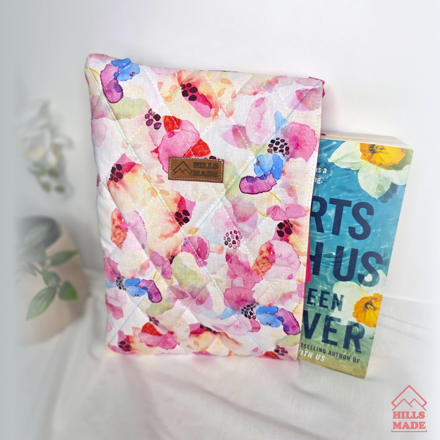 Quilted Bow Book Sleeve - Pink Spring