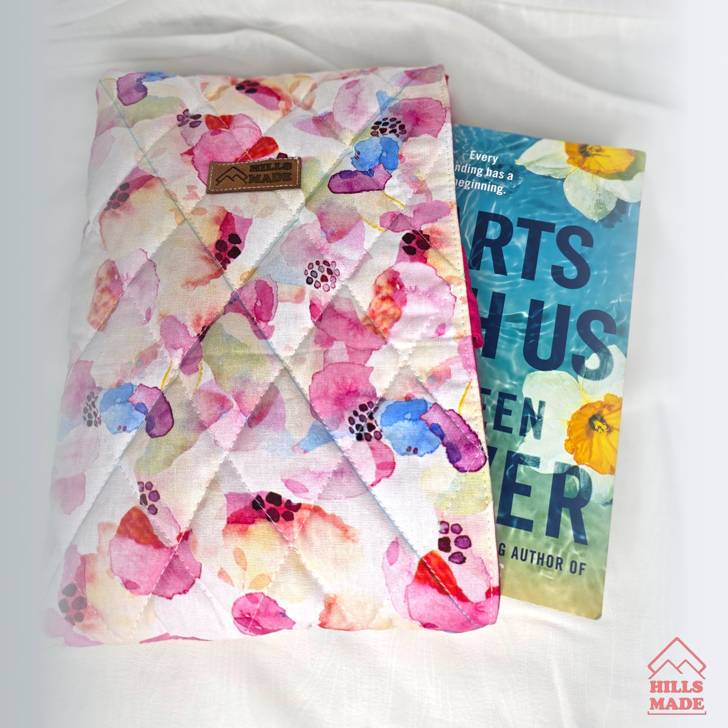 Quilted Bow Book Sleeve - Pink Spring