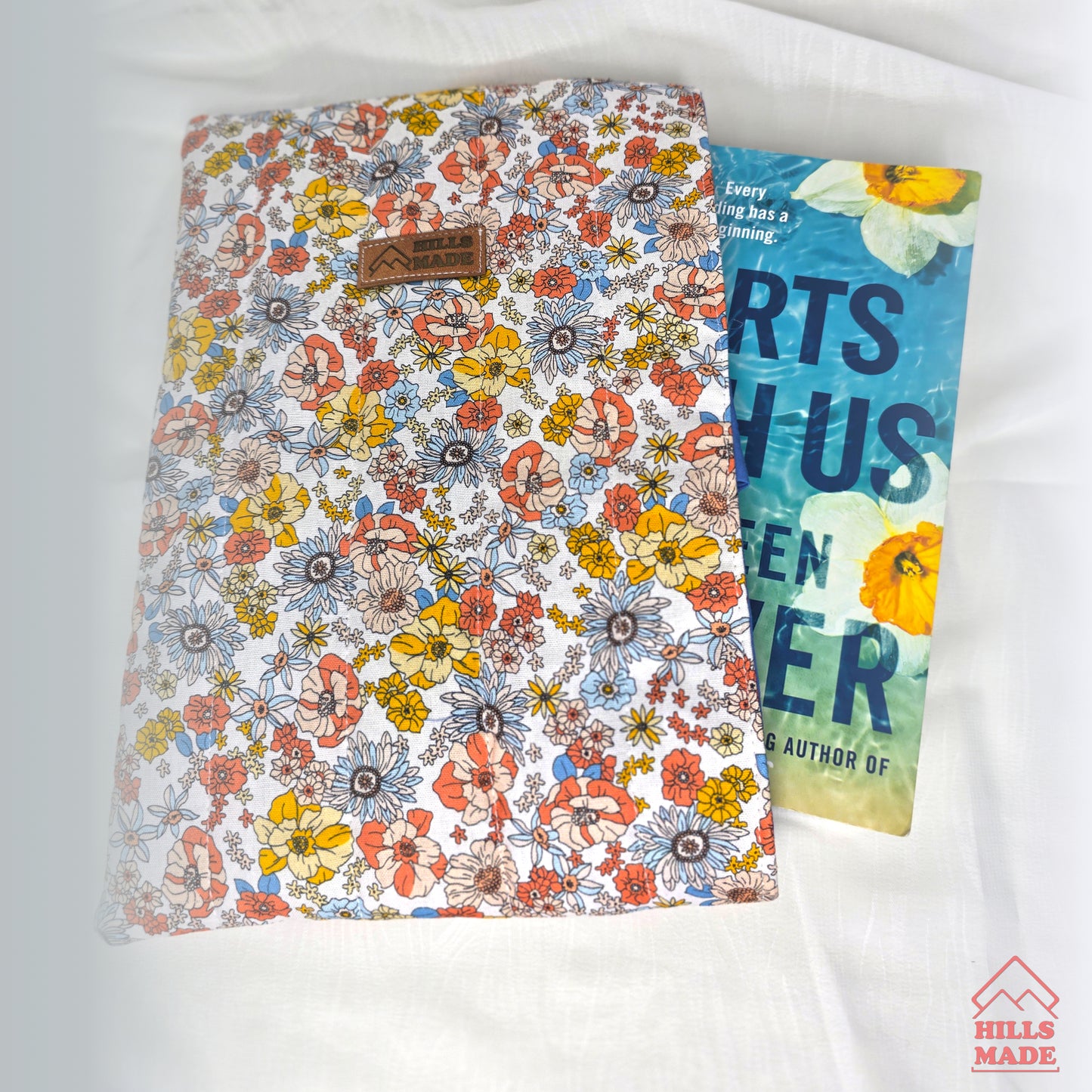 Quilted Bow Book Sleeve - Mixed Flora