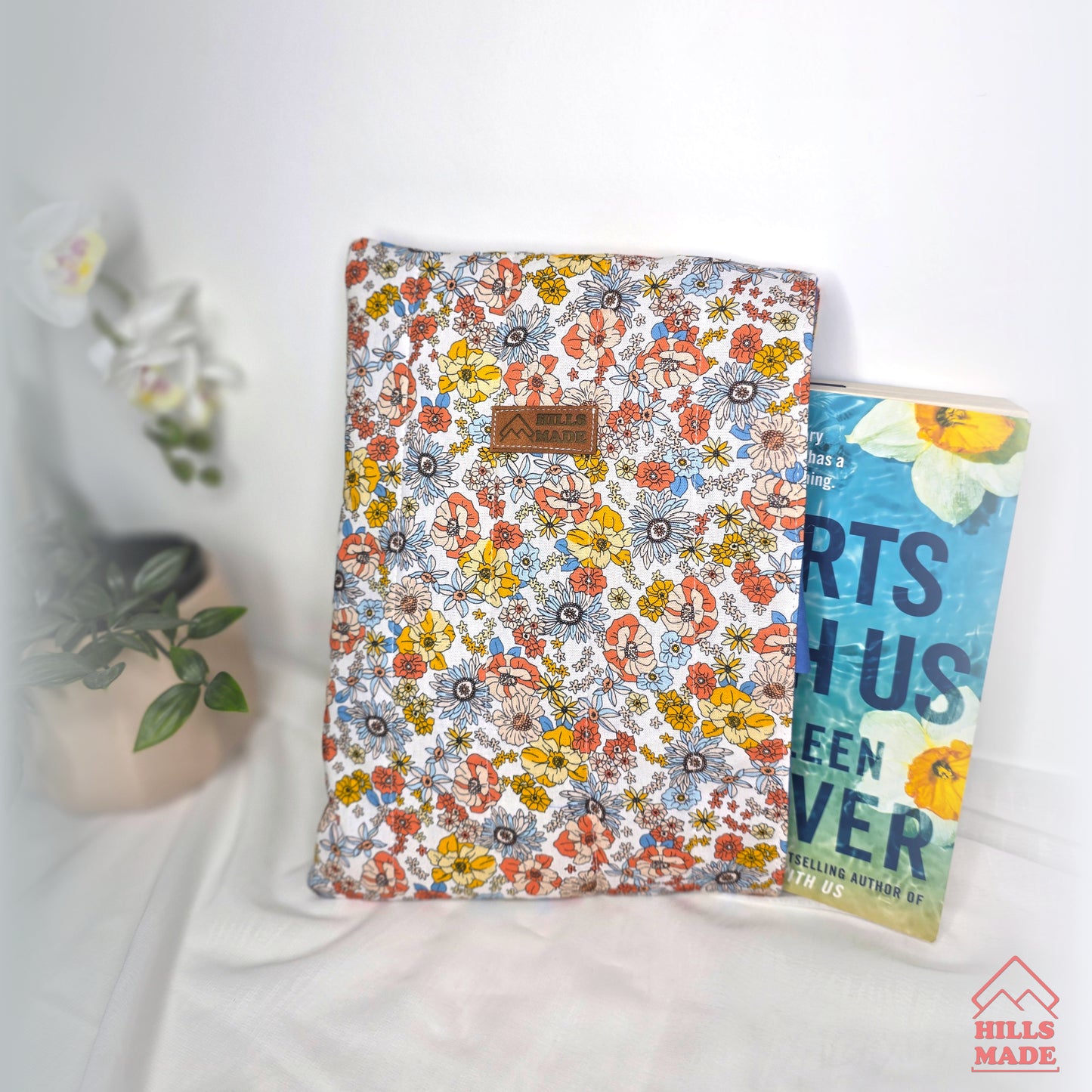 Quilted Bow Book Sleeve - Mixed Flora