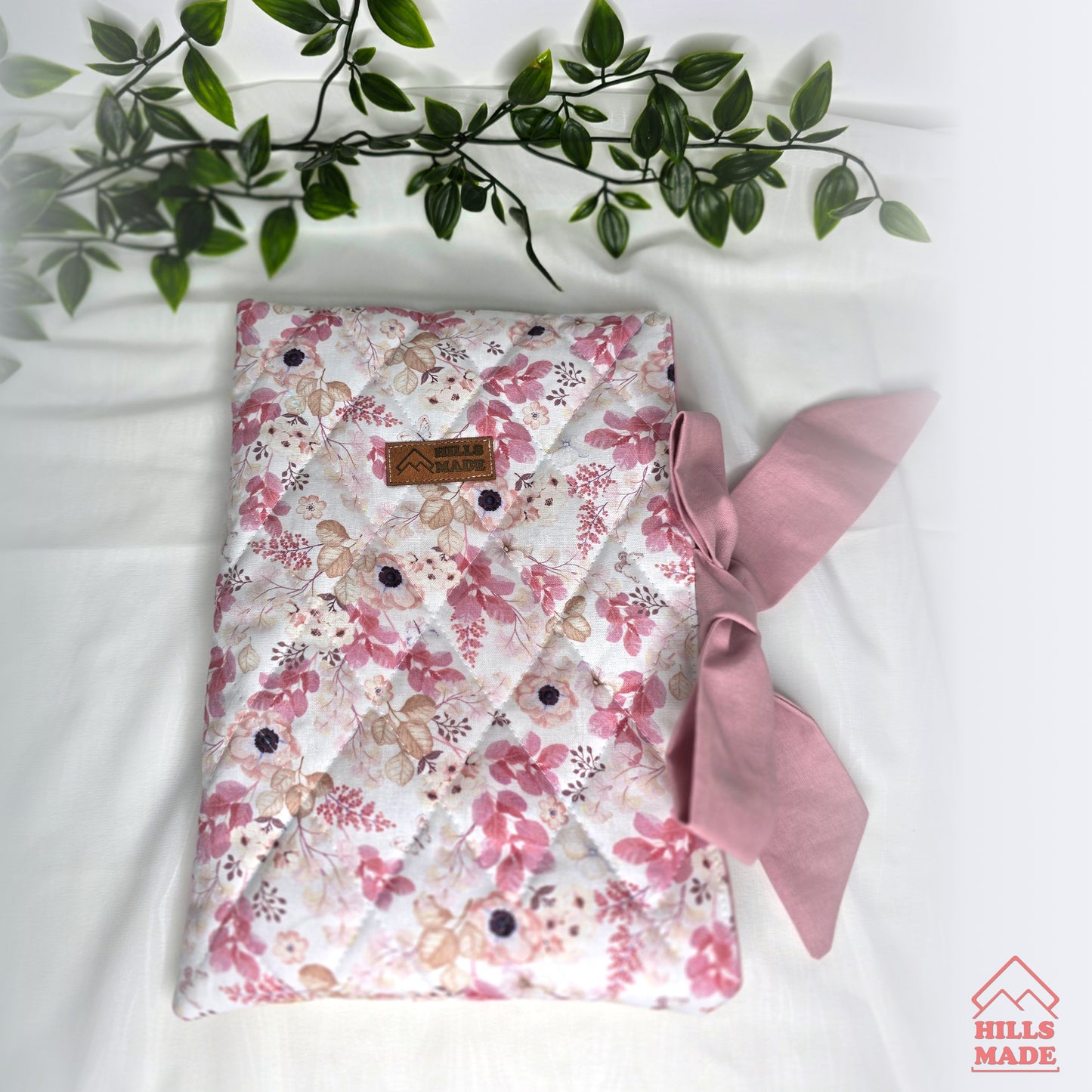 Quilted Bow Book Sleeve - Blossom Whisper